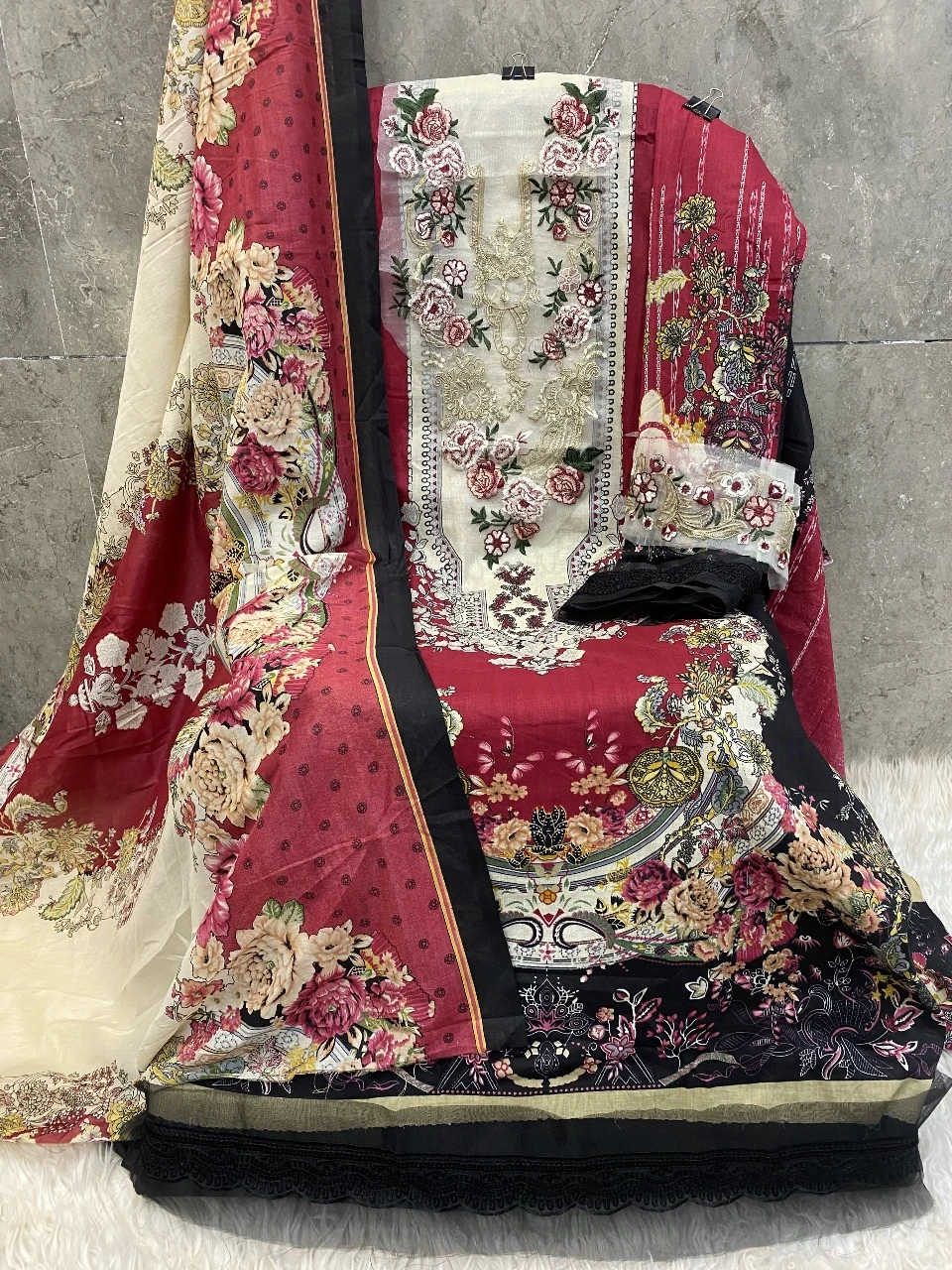 Hoor Tex Tw-16,17,18 Lawn Cotton Wholesale Pakistani Salwar Suit Catalog — Wholesale Pakistani Suits, MPA wholesale from Surat - Gallery Image 4